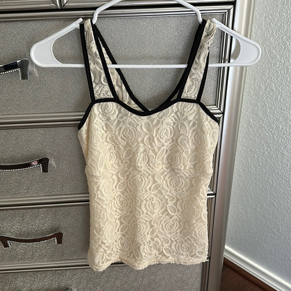 Size small boutique lace tank top